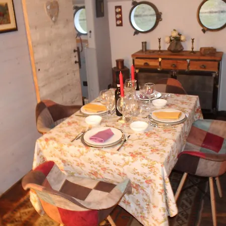 Peniche Gisele 1930 - Botel *